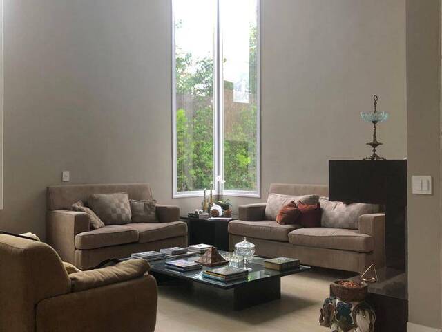 Casa para Venda em Santana de Parnaíba - 4