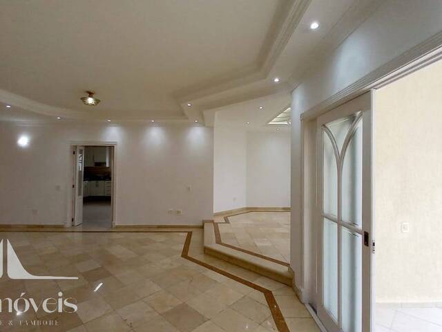 Casa para Venda em Santana de Parnaíba - 5