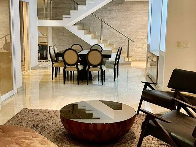 Casa para Venda em Santana de Parnaíba - 5