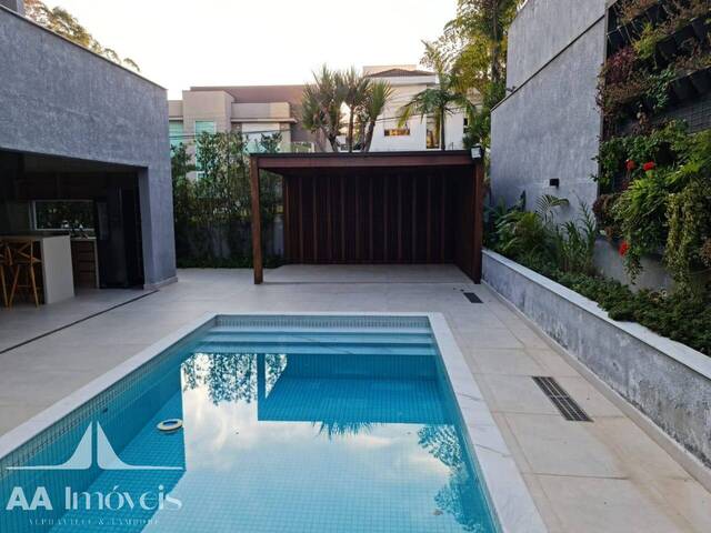 #87 - Casa para Venda em Santana de Parnaíba - SP