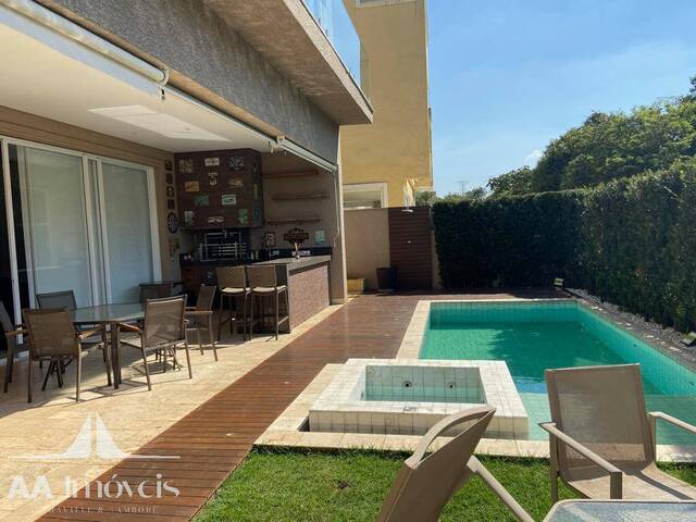 #88 - Casa para Venda em Santana de Parnaíba - SP