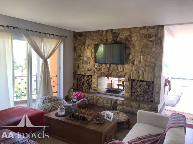 #99 - Casa para Venda em Santana de Parnaíba - SP