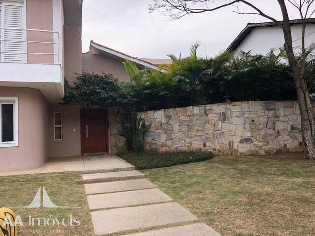 #105 - Casa para Venda em Santana de Parnaíba - SP