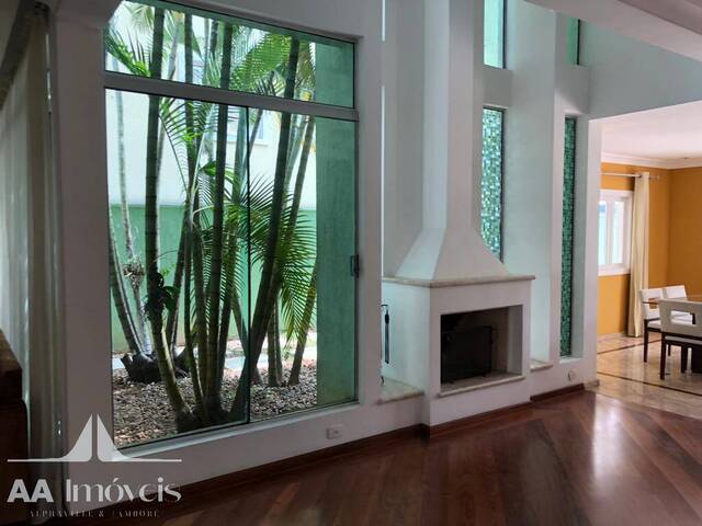 Casa para Venda em Santana de Parnaíba - 4