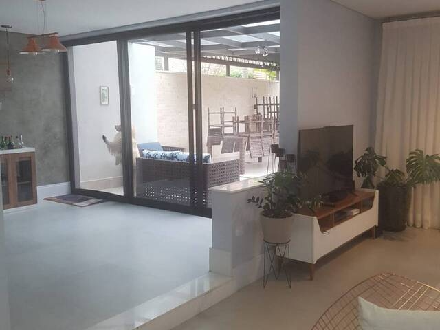 #241 - Casa em condomínio para Locação em Santana de Parnaíba - SP