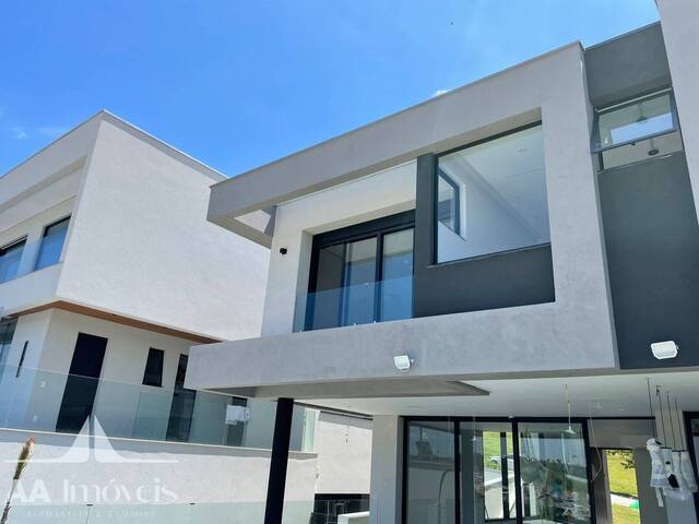 #266 - Casa para Venda em Santana de Parnaíba - SP