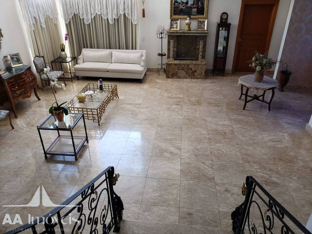 Casa para Venda em Santana de Parnaíba - 5