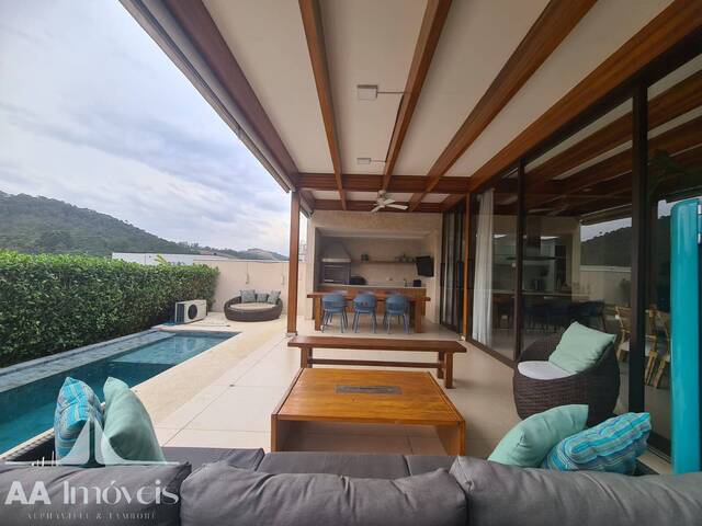Casa para Venda em Santana de Parnaíba - 2