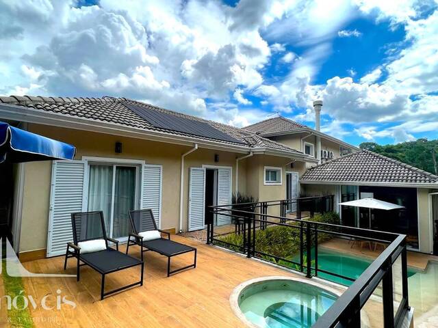 #370 - Casa para Venda em Santana de Parnaíba - SP