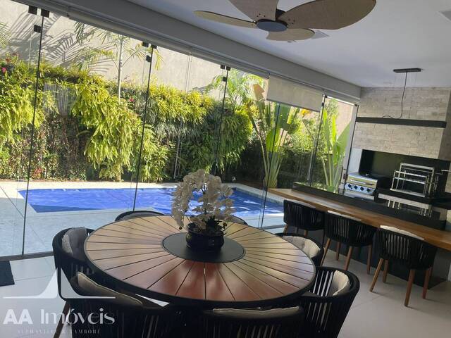 #382 - Casa para Venda em Santana de Parnaíba - SP