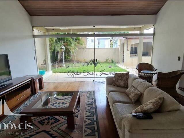 Casa para Venda em Santana de Parnaíba - 5