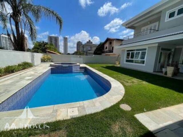 #399 - Casa para Venda em Barueri - SP