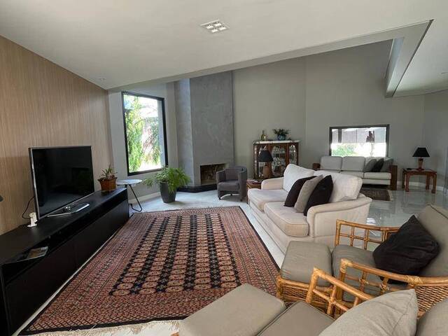 Casa para Venda em Santana de Parnaíba - 4