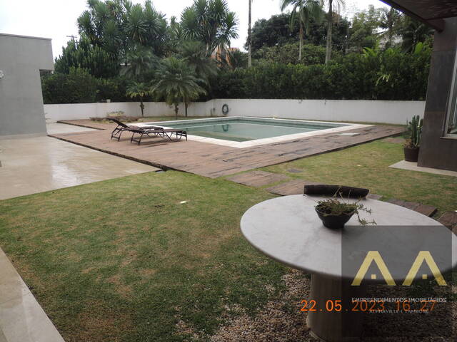 #410 - Casa para Venda em Barueri - SP