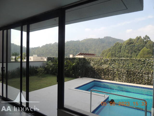 #417 - Casa para Venda em Barueri - SP