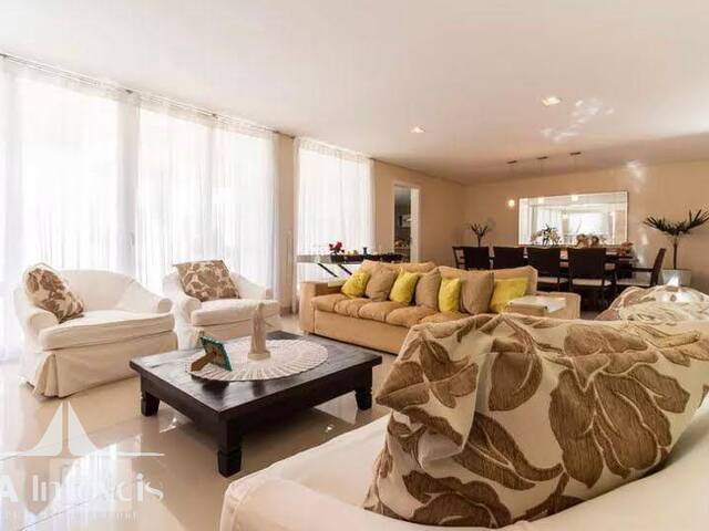 Casa para Venda em Santana de Parnaíba - 4