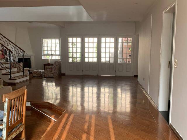 #458 - Casa para Locação em Santana de Parnaíba - SP