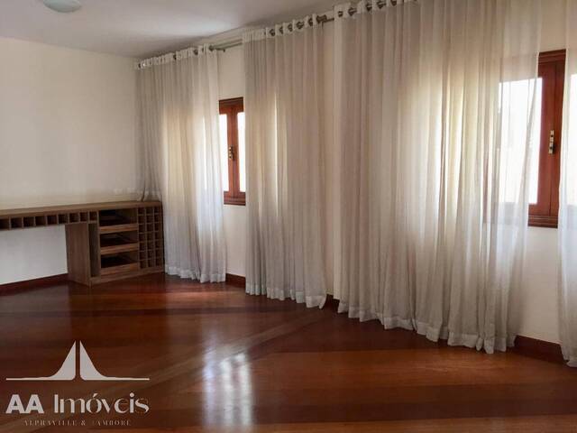 Casa para Venda em Santana de Parnaíba - 5