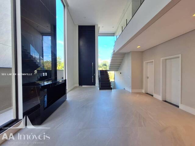 #483 - Casa para Venda em Santana de Parnaíba - SP