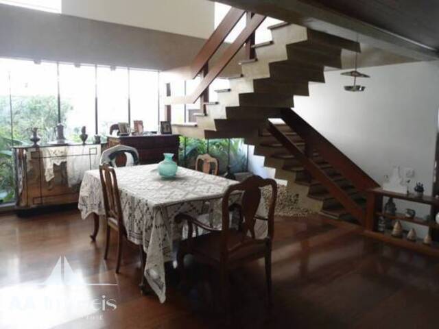 Casa para Venda em Santana de Parnaíba - 5