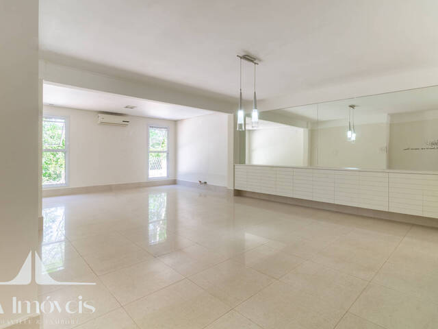 Casa para Venda em Santana de Parnaíba - 5