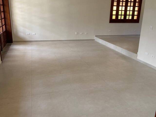 Casa para Venda em Santana de Parnaíba - 5
