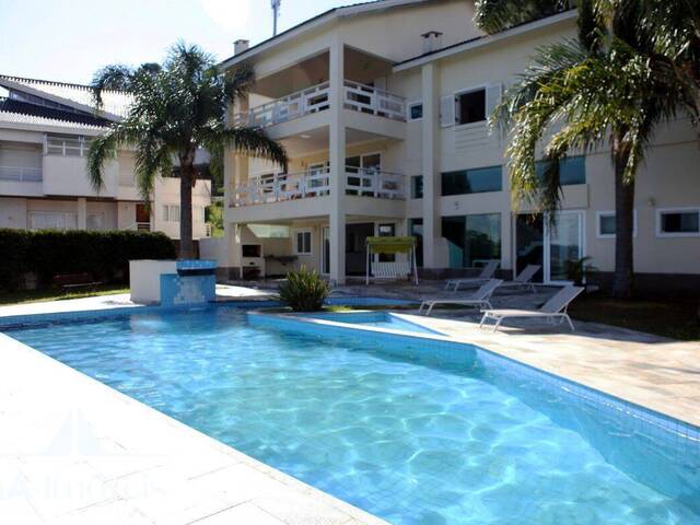 #556 - Casa para Venda em Santana de Parnaíba - SP