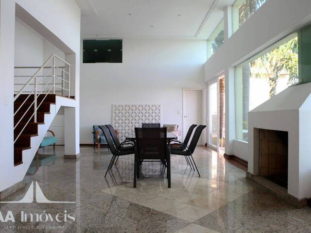 Casa para Venda em Santana de Parnaíba - 5