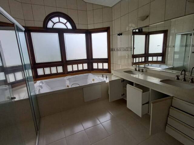 Casa para Venda em Santana de Parnaíba - 5