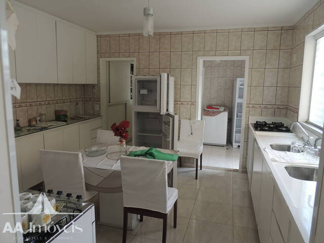 Casa para Venda em Santana de Parnaíba - 4
