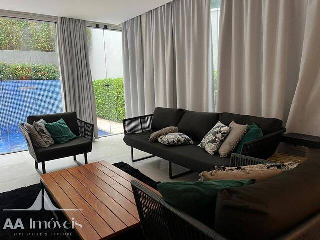 Casa para Venda em Santana de Parnaíba - 3