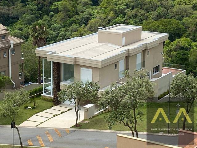 #591 - Casa para Venda em Santana de Parnaíba - SP