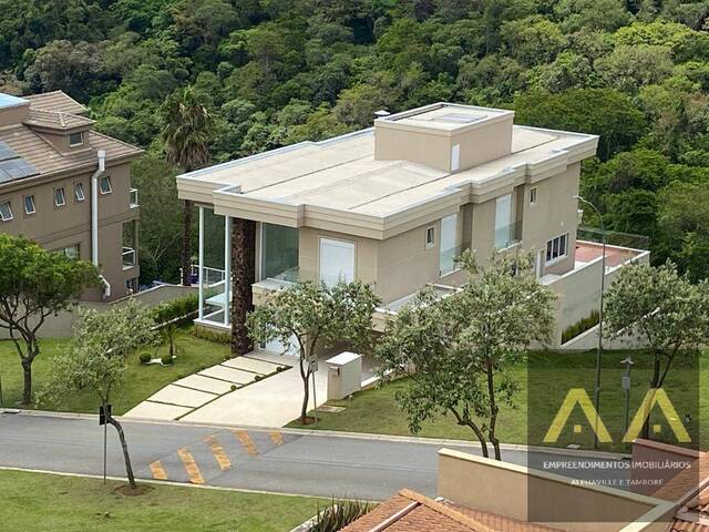 #591 - Casa para Venda em Santana de Parnaíba - SP