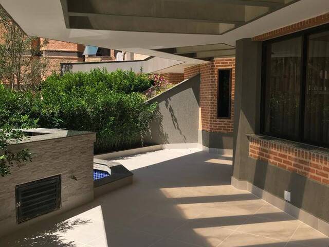 #593 - Apartamento para Locação em Barueri - SP
