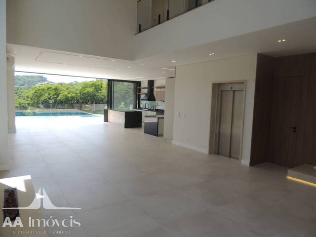 Casa para Venda em Santana de Parnaíba - 4