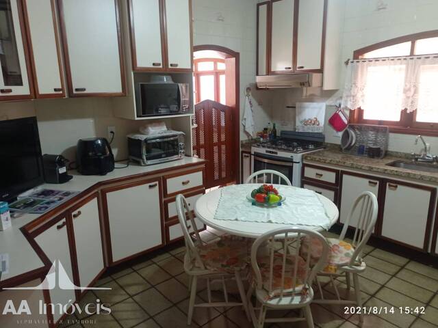 Casa para Venda em Santana de Parnaíba - 4
