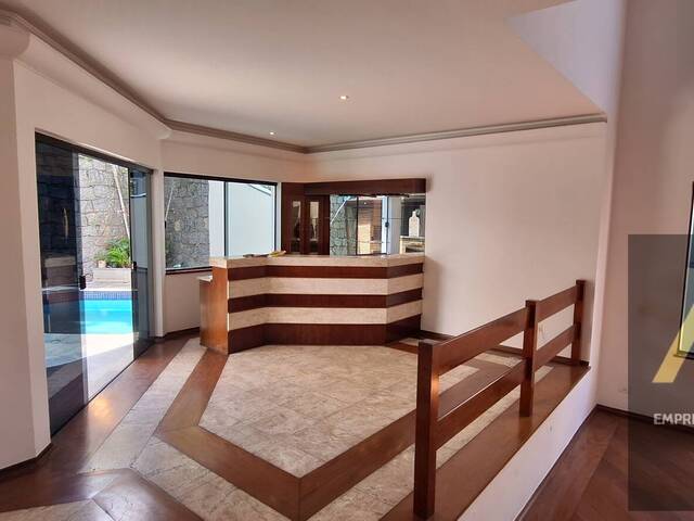 #615 - Casa para Venda em Santana de Parnaíba - SP