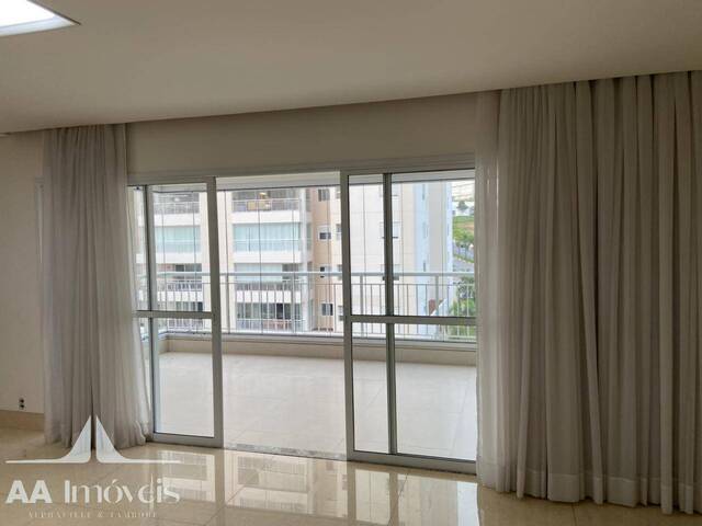 Apartamento para Venda em Santana de Parnaíba - 4