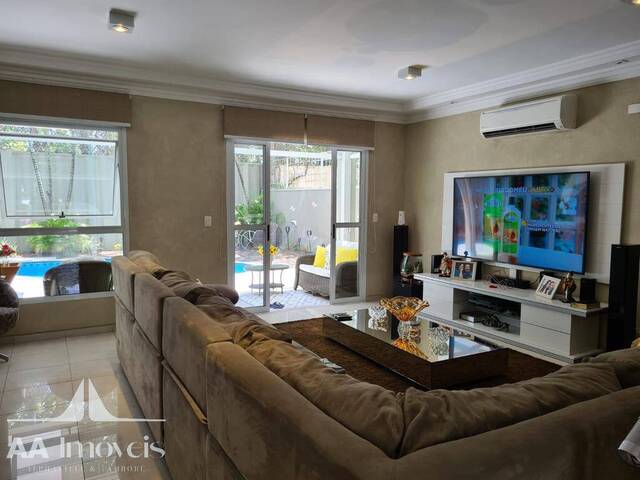 #642 - Casa para Venda em Santana de Parnaíba - SP