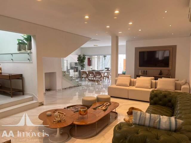 #596 - Casa para Venda em Santana de Parnaíba - SP