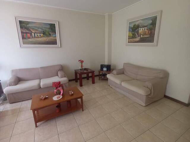 Casa para Venda em Santana de Parnaíba - 5
