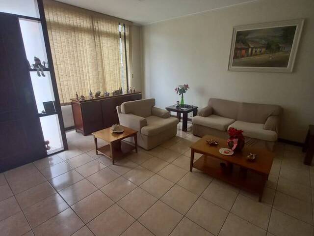 Casa para Venda em Santana de Parnaíba - 4