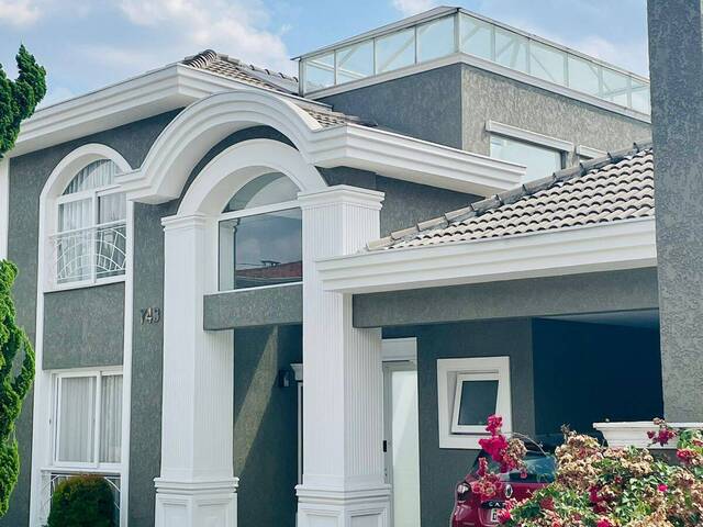 #671 - Casa para Venda em Santana de Parnaíba - SP