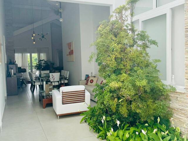 Casa para Venda em Santana de Parnaíba - 5