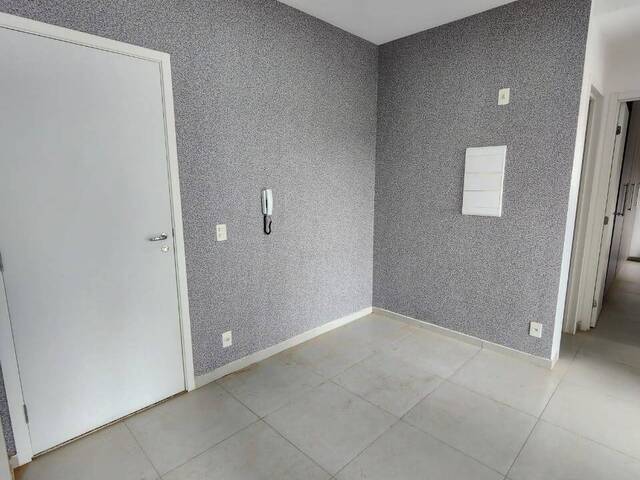 #678 - Apartamento para Locação em Barueri - SP
