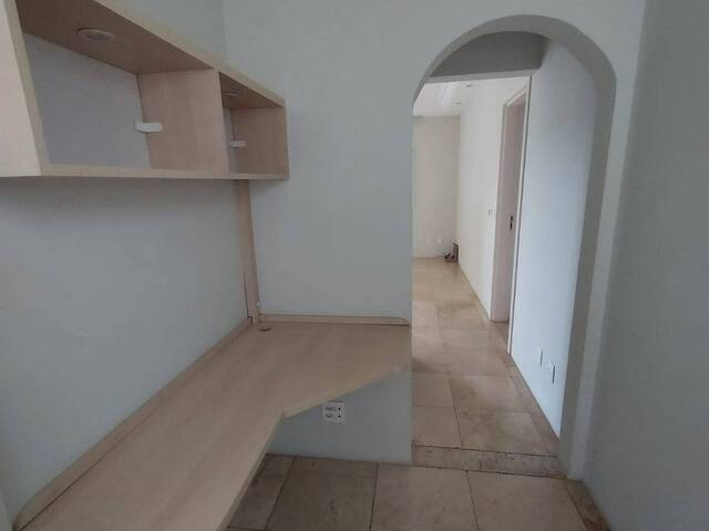 Apartamento para Venda em Santana de Parnaíba - 4
