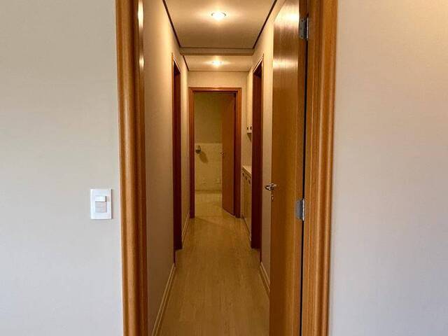 Apartamento para Venda em Santana de Parnaíba - 5