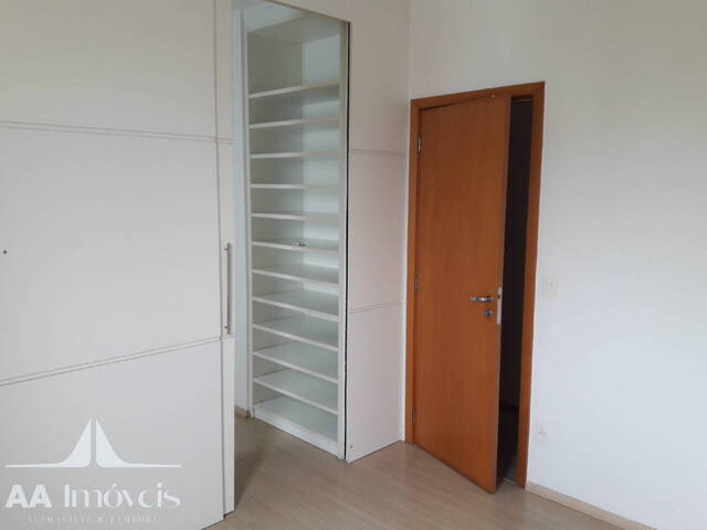 Apartamento para Venda em Santana de Parnaíba - 4