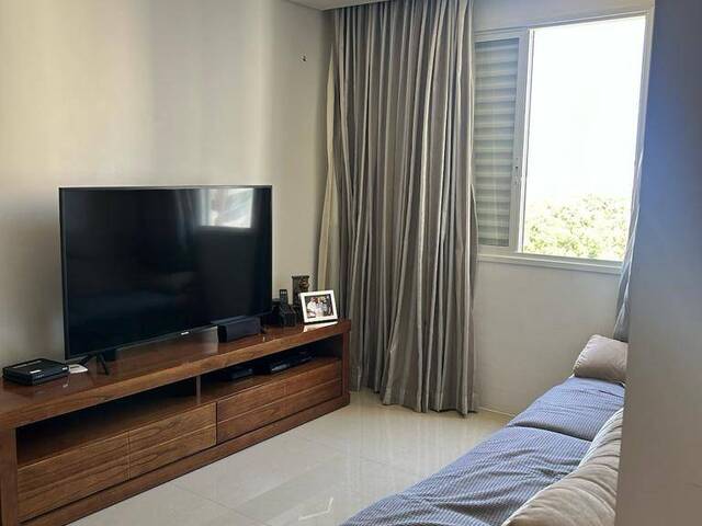 #690 - Apartamento para Venda em Santana de Parnaíba - SP