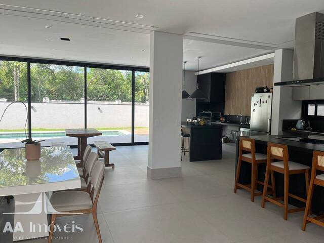 #700 - Casa para Venda em Santana de Parnaíba - SP